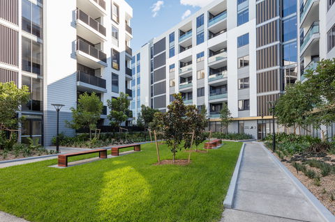 Meriton Suites Sydney Airport - Accommodation Redcliffe 3