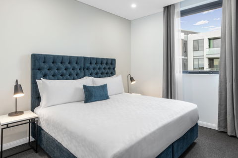 Meriton Suites Sydney Airport - Accommodation Redcliffe 11