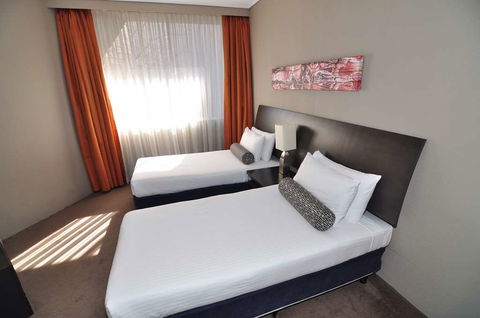 Pavilion on Northbourne - Accommodation Redcliffe 7