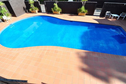 Pavilion on Northbourne - Accommodation Redcliffe 9