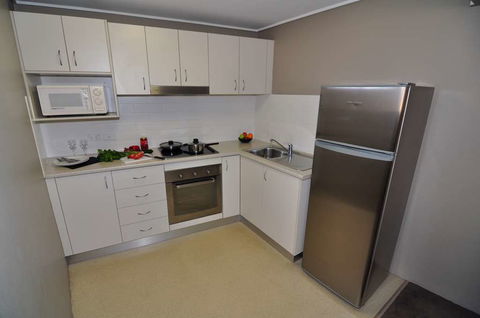 Pavilion on Northbourne - Accommodation Redcliffe 14