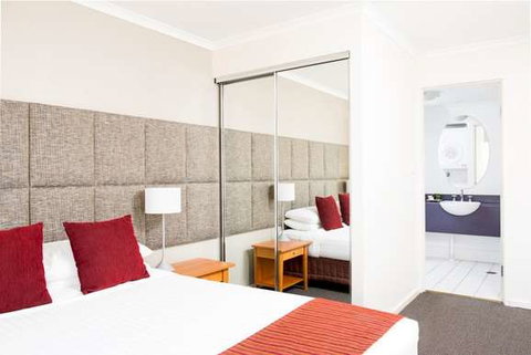 Mantra on Northbourne - Accommodation Redcliffe 2