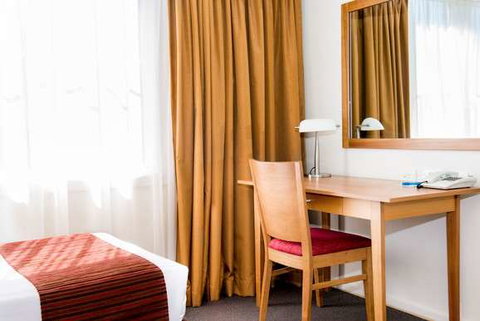Mantra on Northbourne - Accommodation Redcliffe 4