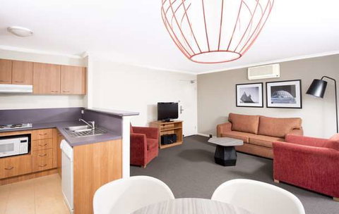 Mantra on Northbourne - Accommodation Redcliffe 6