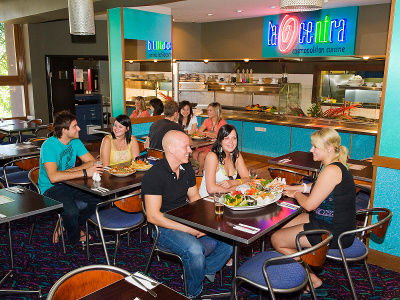 Islander Resort Hotel - Accommodation Redcliffe 5