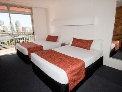 Islander Resort Hotel - Accommodation Redcliffe 6
