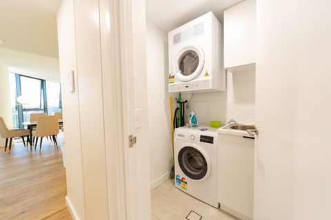 Arise Brisbane One - Accommodation Redcliffe 3