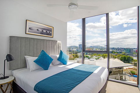 Arise Brisbane One - Accommodation Redcliffe 7