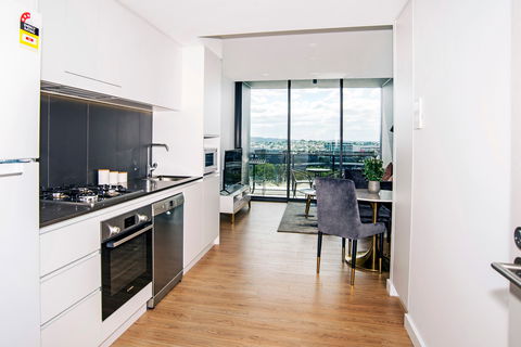 Arise Brisbane One - Accommodation Redcliffe 9
