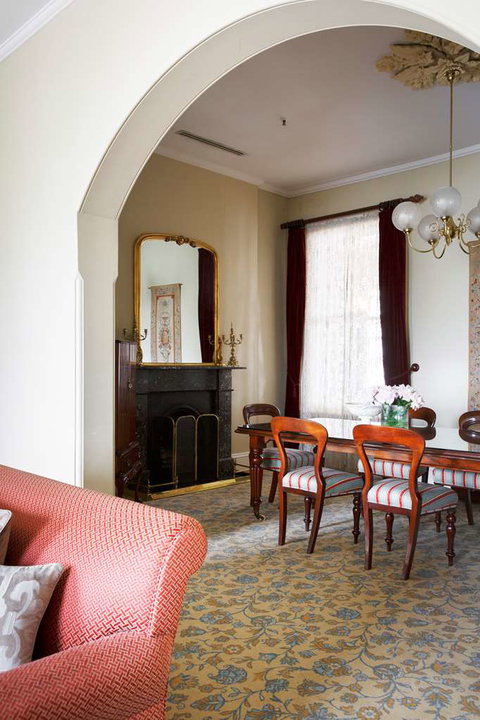 The Hotel Windsor - Accommodation Redcliffe 11