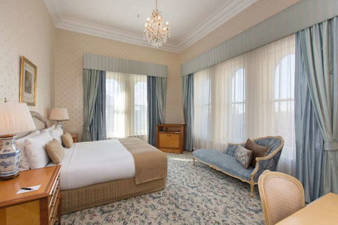 The Hotel Windsor - Accommodation Redcliffe 13