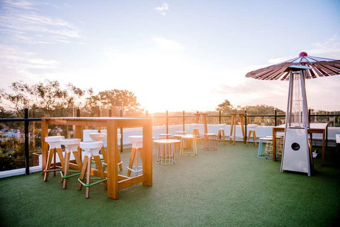 Mantra Southport Sharks - Accommodation Redcliffe 2