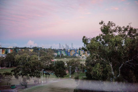 Mantra Southport Sharks - Accommodation Redcliffe 3