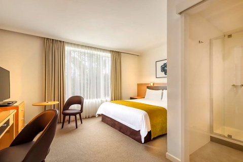 Best Western Plus Travel Inn Hotel - Accommodation Redcliffe 4