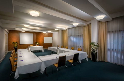 Best Western Plus Travel Inn Hotel - Accommodation Redcliffe 11
