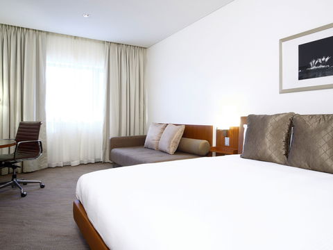 Novotel Canberra - Accommodation Redcliffe 0