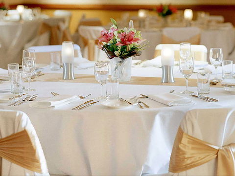 Novotel Canberra - Accommodation Redcliffe 6