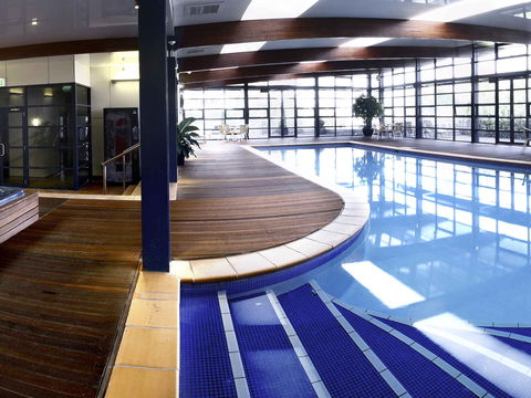 Novotel Canberra - Accommodation Redcliffe 13