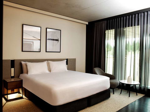 A By Adina Canberra - Accommodation Redcliffe 7