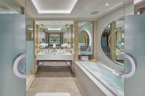 Crown Towers Melbourne - Accommodation Redcliffe 6