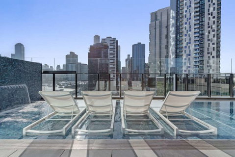 Shadow Play Melbourne by Peppers - Accommodation Redcliffe 7