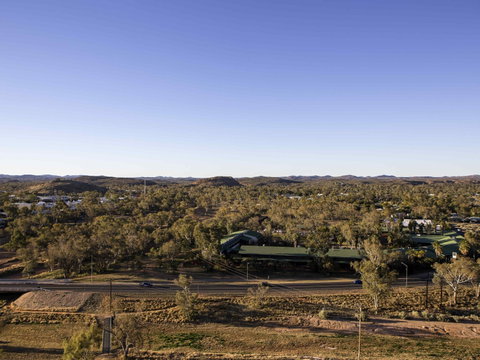 Mercure Alice Springs Resort - Accommodation Redcliffe 3