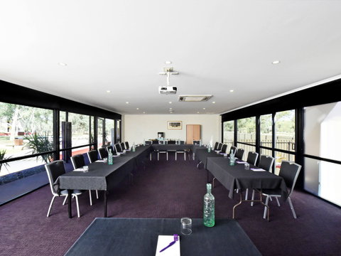 Mercure Alice Springs Resort - Accommodation Redcliffe 12