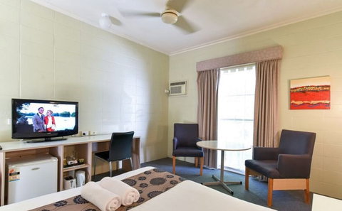 The Big Windmill Motor Lodge - Accommodation Redcliffe 1