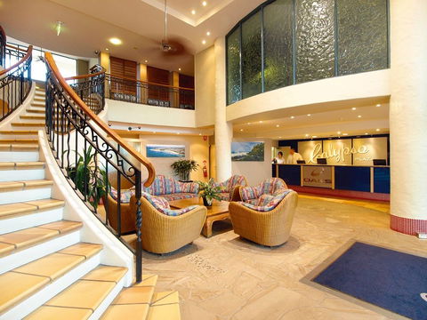 Oaks Calypso Plaza Resort - Accommodation Redcliffe 1