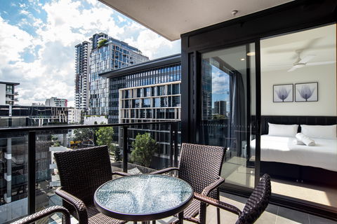 Arise Atlas - Accommodation Redcliffe 1