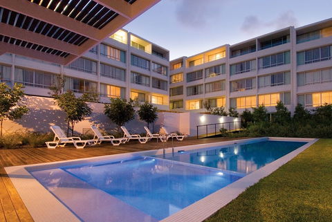 Oaks Lure - Accommodation Redcliffe 2