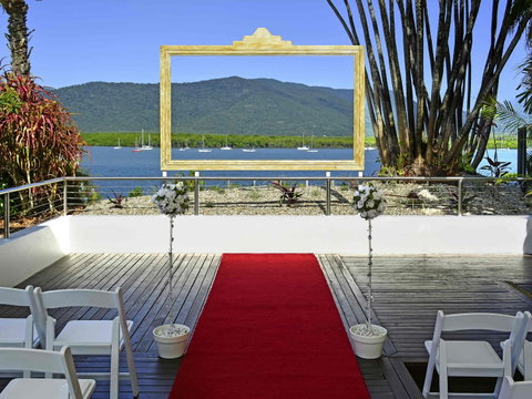 Pullman Reef Hotel Casino - Accommodation Redcliffe 1