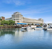 Shangri-La Hotel The Marina - Accommodation Redcliffe