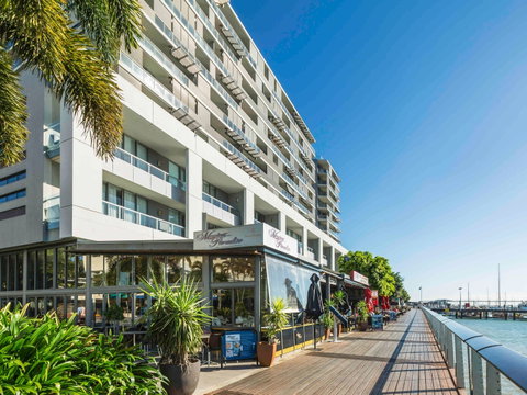 Sebel Cairns Harbour Lights - Accommodation Redcliffe 0