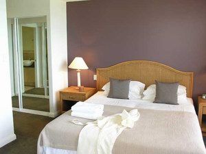 Sea Change Beachfront Apartments - Accommodation Redcliffe 1