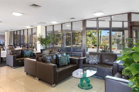 Best Western Plus Garden City Hotel - Accommodation Redcliffe 1