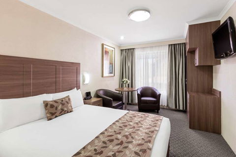 Best Western Plus Garden City Hotel - Accommodation Redcliffe 2