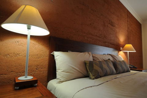 Gidgee Inn - Accommodation Redcliffe 2