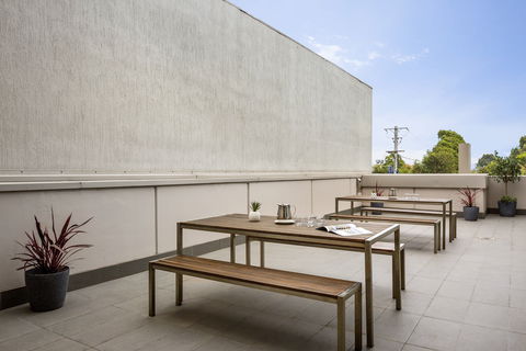 Quest Ivanhoe - Accommodation Redcliffe 1