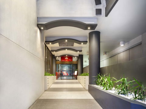 Ibis Hotel - Accommodation Redcliffe 1