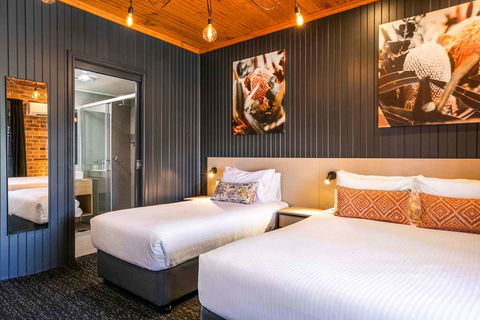 Macquarie Inn - Accommodation Redcliffe 2