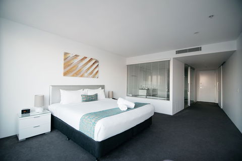 Q1 Resort & Spa - Accommodation Redcliffe 2