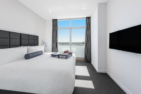 Meriton Suites Chatswood - Accommodation Redcliffe 0