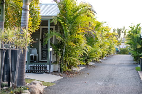 Barney Beach Accommodation Centre - Accommodation Redcliffe 0