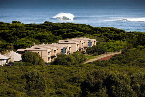 Margarets Beach Resort - Accommodation Redcliffe 0