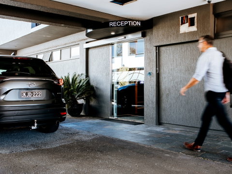 Astor Inn - Accommodation Redcliffe 0