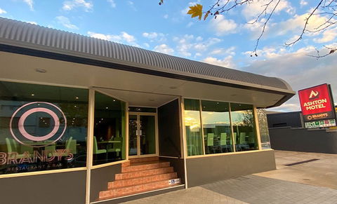 Ashton Townhouse Motel & Suites Tumut - Accommodation Redcliffe 0