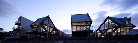 Mona Pavilions - Accommodation Redcliffe 1