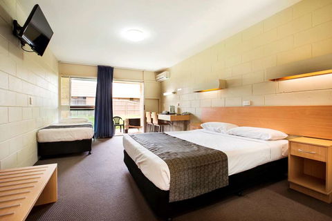 Dalrymple Motel - Accommodation Redcliffe 2