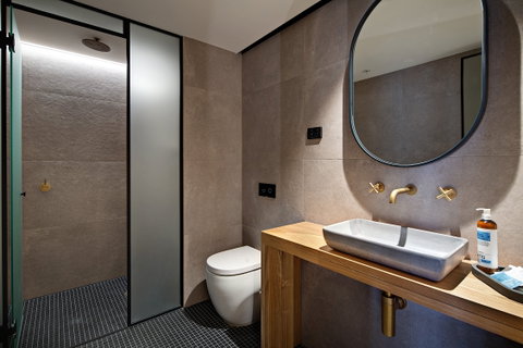 Zara Tower Serviced Apartments - Accommodation Redcliffe 6